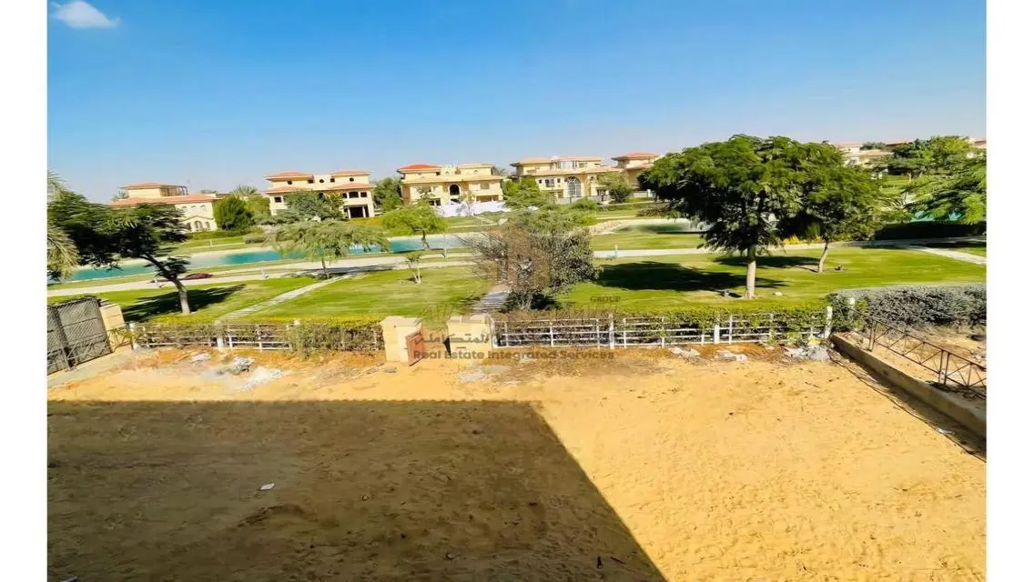 Luxurious Apartment in a Prime Location Near Open-Air Mall