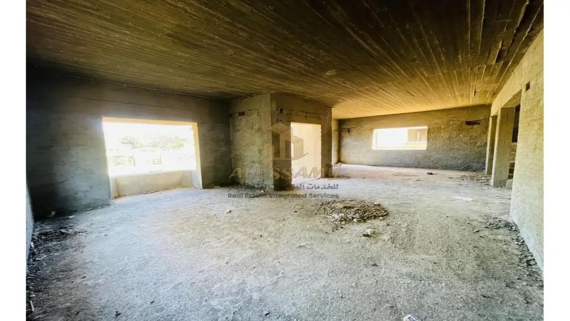 Luxurious Apartment in a Prime Location Near Open-Air Mall