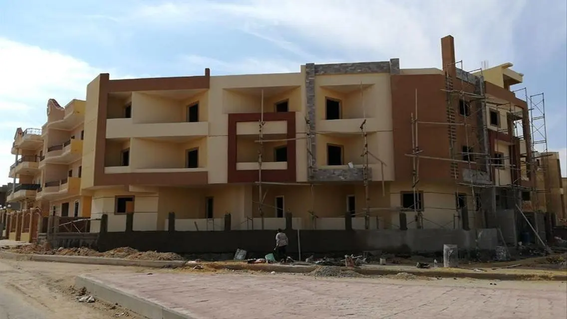 شقة فاخرة للبيع بمساحة واسعة وجميع المرافق