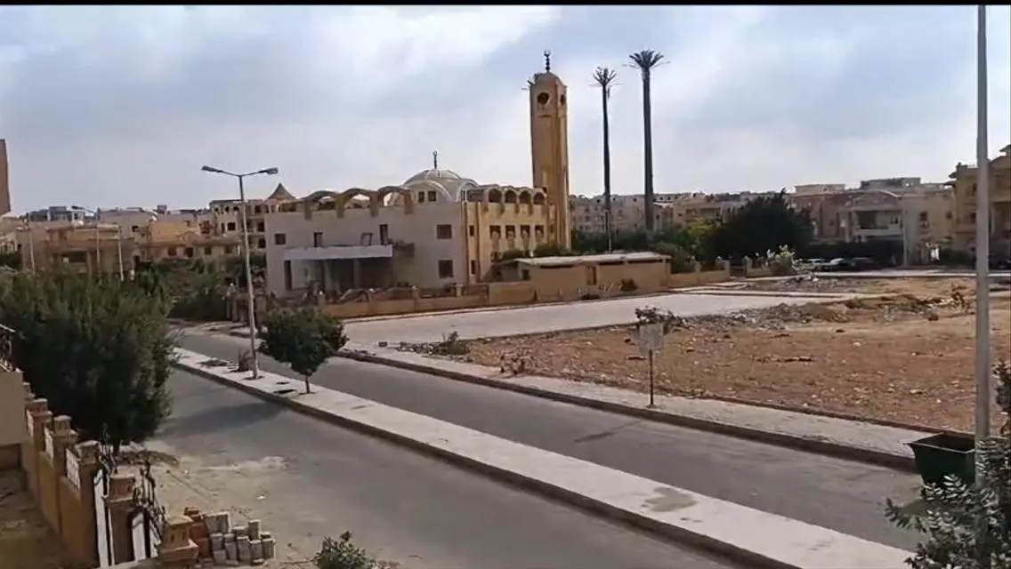 شقة فاخرة للبيع بمساحة واسعة وجميع المرافق