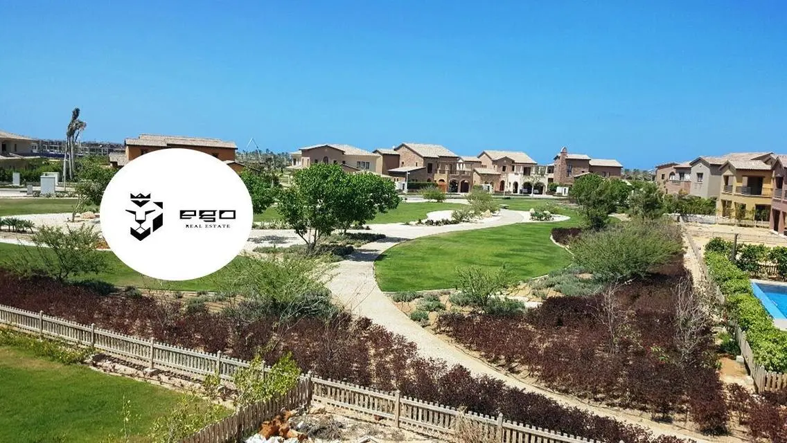Luxurious Villa with Private Garden for Sale