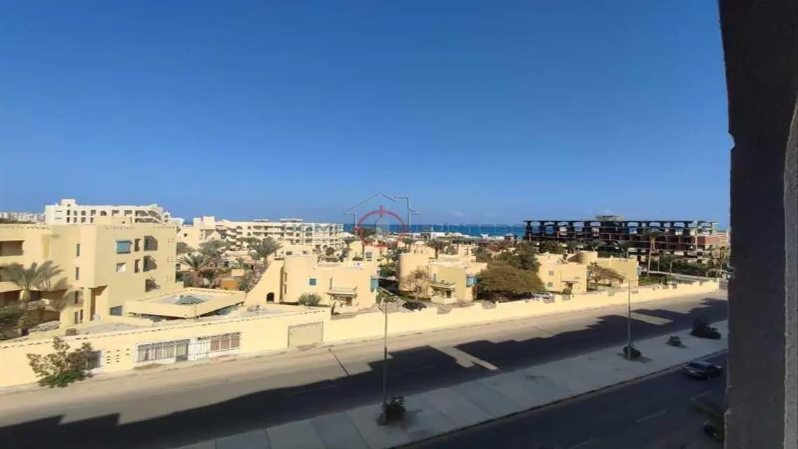 شقة مميزة للبيع بجوار البحيرات