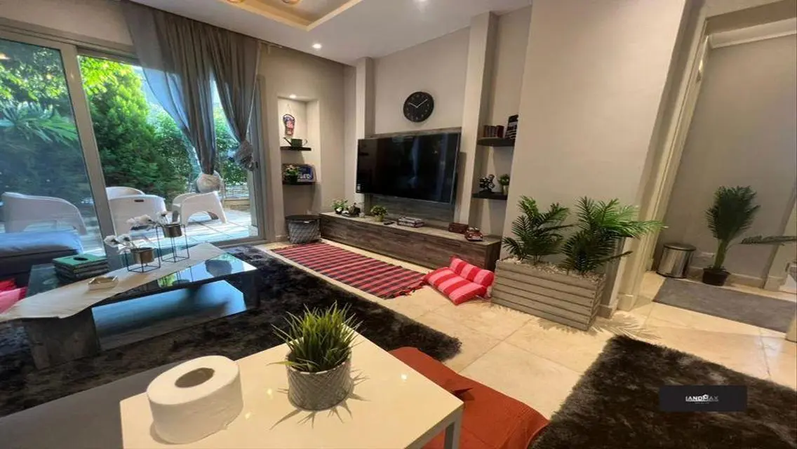 شقة مميزة بتصميم فريد وموقع ممتاز