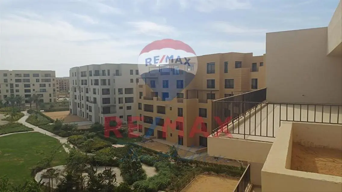 Luxury 2-Bedroom Apartment with Balcony and Stunning View