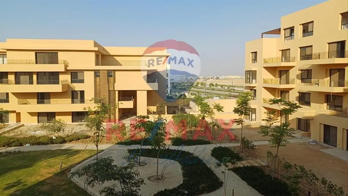 Luxury 2-Bedroom Apartment with Balcony and Stunning View