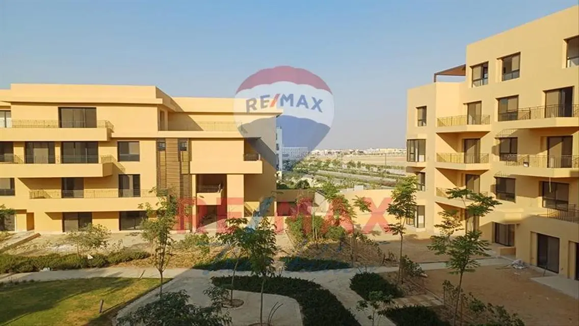 Luxury Villa for Sale with a Spacious Private Garden
