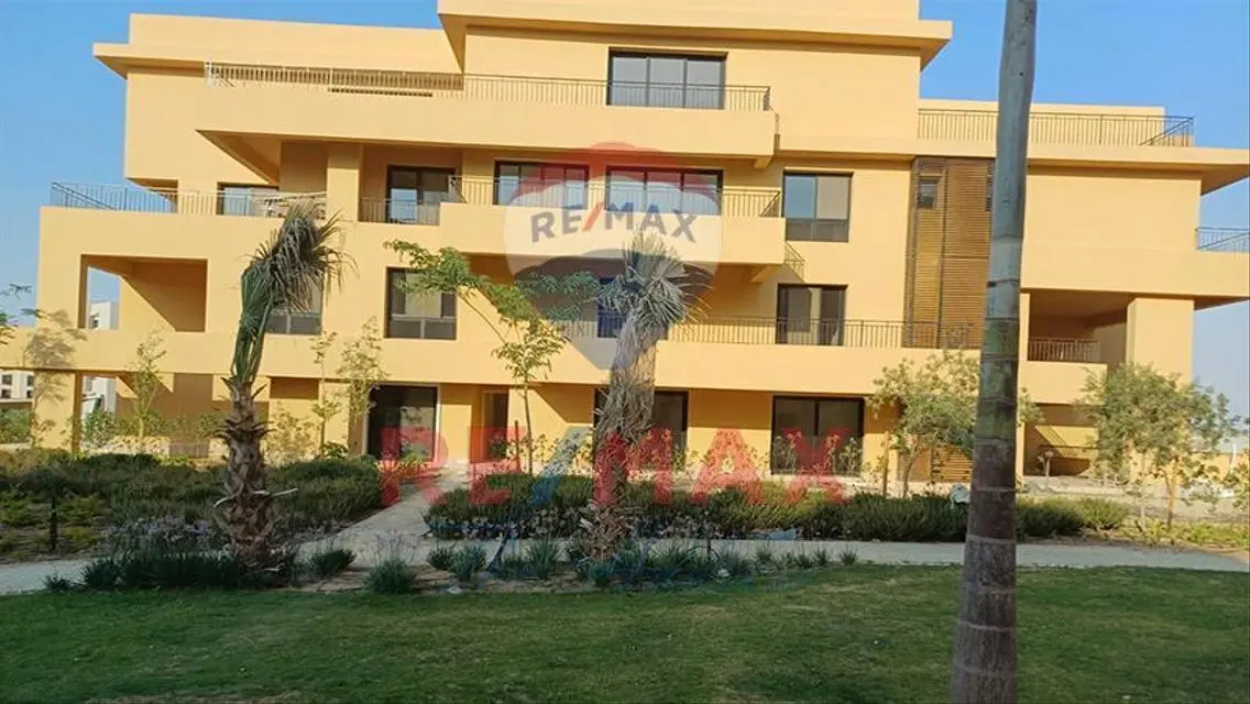 Luxury Villa for Sale with a Spacious Private Garden