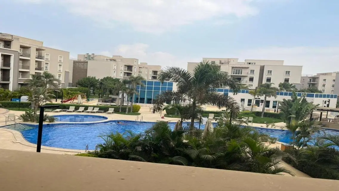 فيلا فاخرة للإيجار بمسبح خاص وحديقة