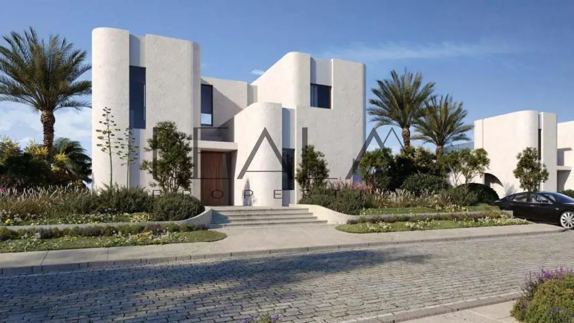 Luxury House for Sale with Private Pool and Garden
