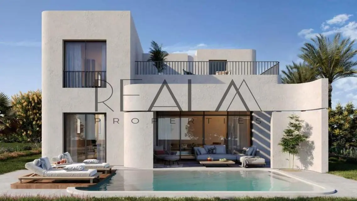 Luxury House for Sale with Private Pool and Garden