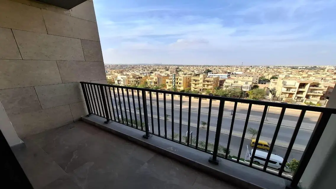 شقة مميزة للإيجار بـ 25000 جنيه مع تكييف مركزي