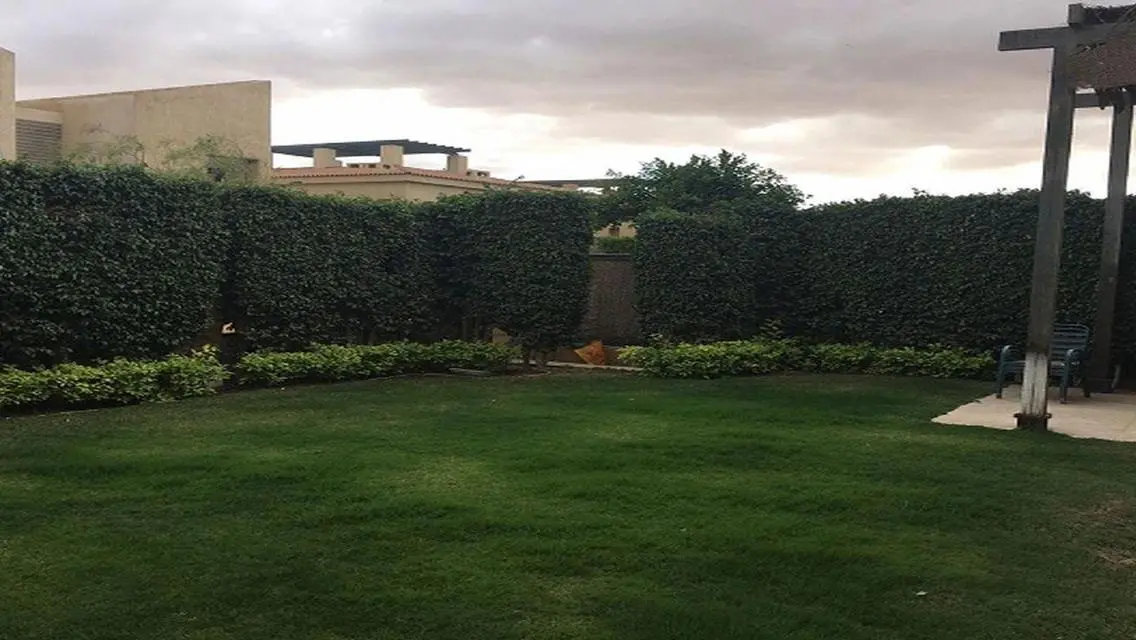 شقة فاخرة 4 غرف نوم للبيع بسعر 120,000 جنيه