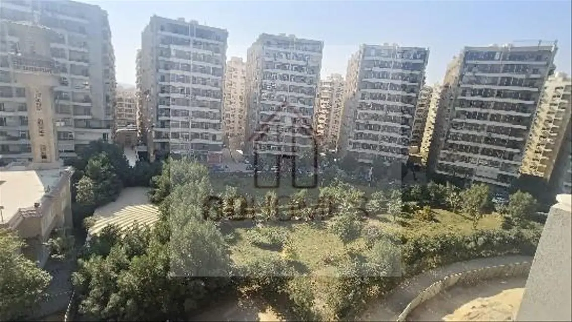شقة فاخرة مع 3 غرف نوم للإيجار