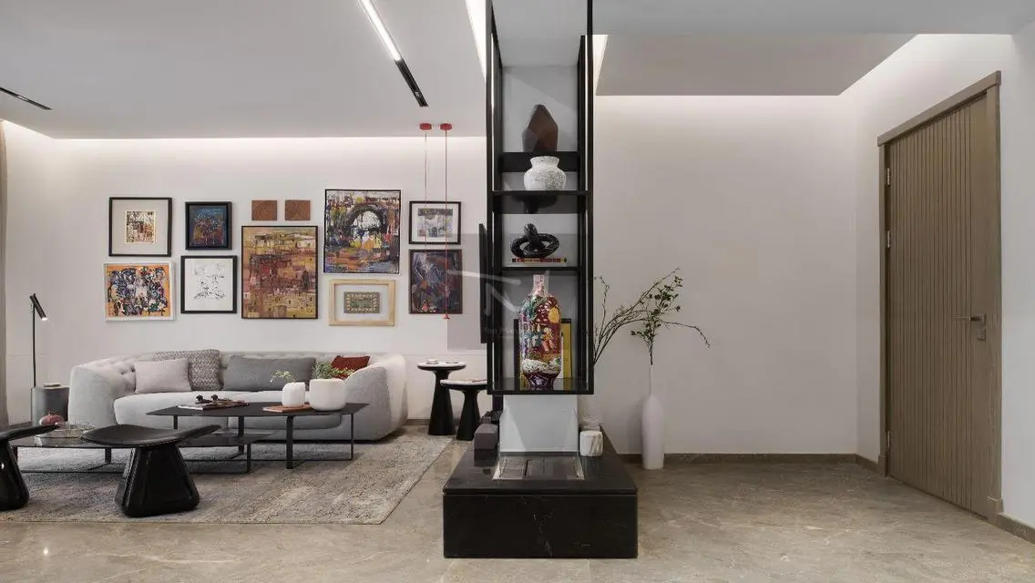 Luxury Villa with Expansive Space for Sale