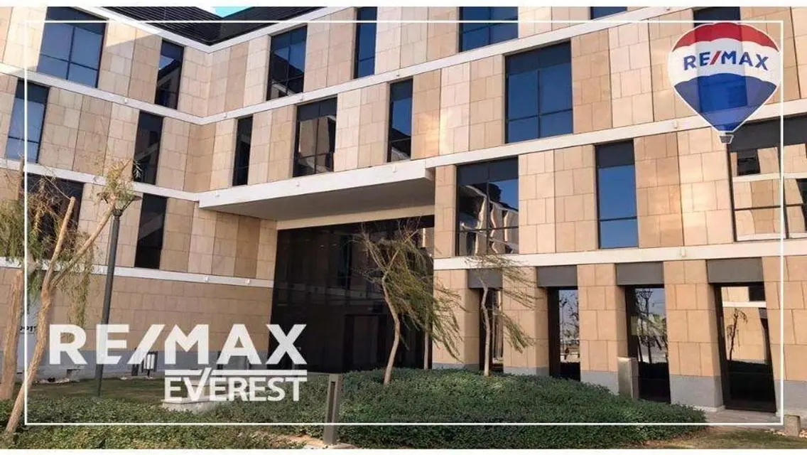 خدمة احترافية في مجال العقارات مع RE/MAX EVEREST