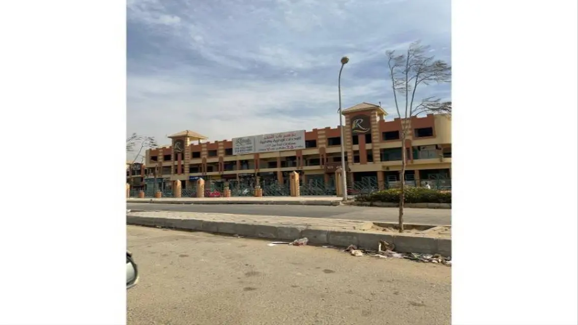 شقة مطلة على الحديقة للبيع  في موقع مميز