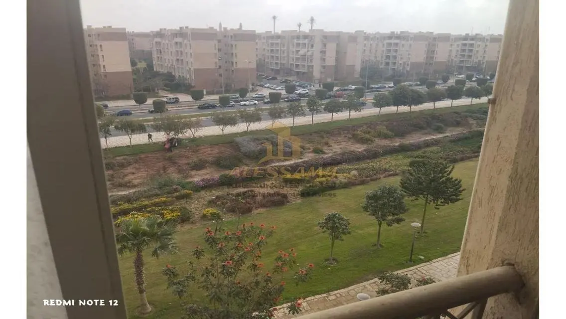 شقة فاخرة للبيع بالقرب من المول المفتوح