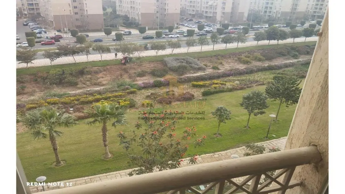 شقة فاخرة للبيع بالقرب من المول المفتوح