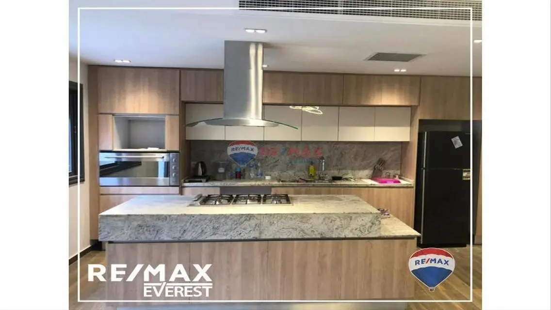 Spacious Apartment for Sale with 353 Square Meters