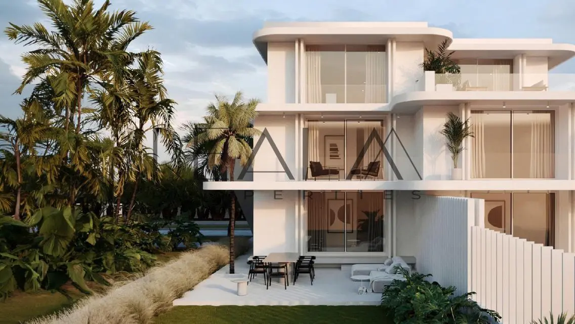 Luxury Villa with Private Pool and Garden in a Quiet Area