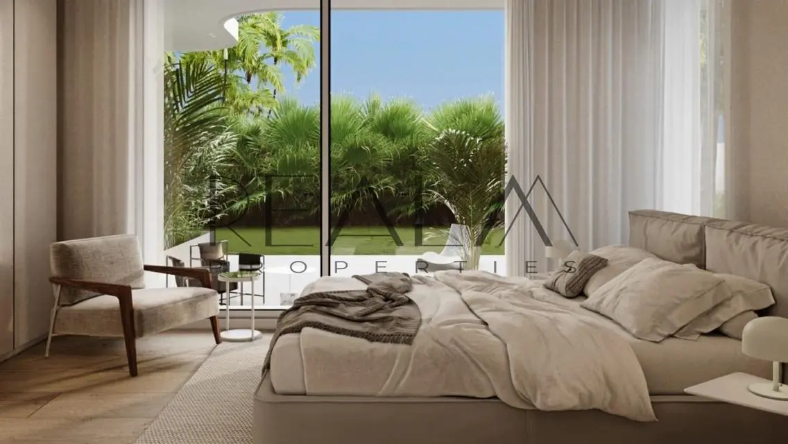Luxury Villa with Private Pool and Garden in a Quiet Area