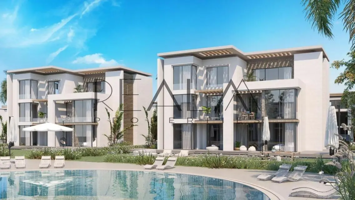 Luxury Villa with Private Pool and Garden in a Quiet Area