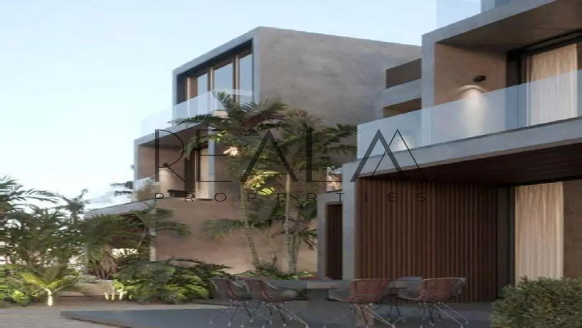 Luxury Villa with Private Pool and Garden in a Quiet Area