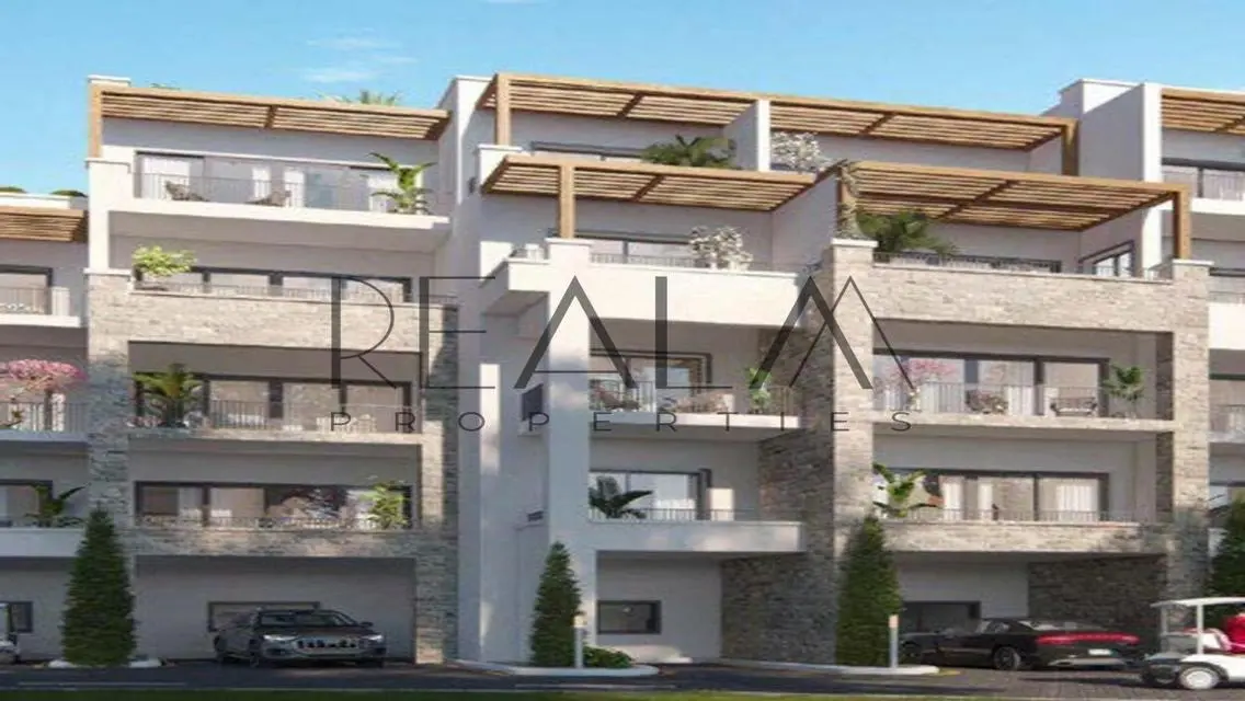 Luxury Villa with Private Pool and Garden in a Quiet Area