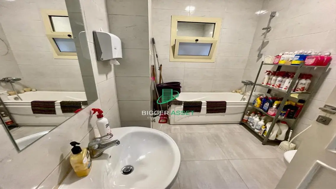 عقار متميز بمساحة 350 متر