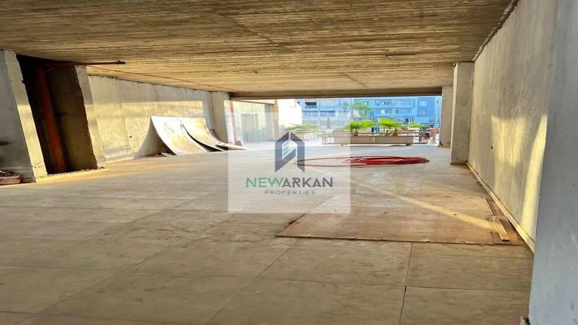 شقة فاخرة بمساحة واسعة بسعر مناسب في قلب المدينة