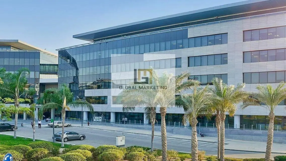 عقار مميز بـ4000 متر مربع