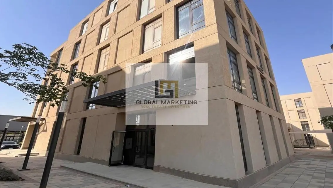 مساحة تجارية للإيجار - 1200 متر مربع