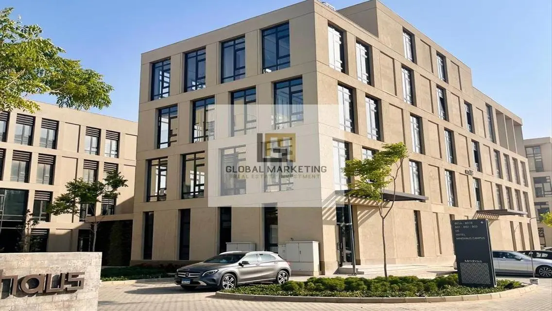 مساحة تجارية للإيجار - 1200 متر مربع
