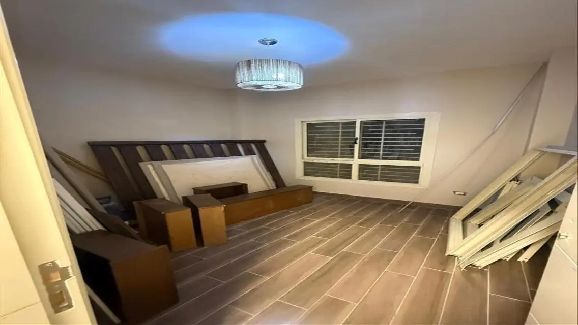 Luxury Apartment with Lake View and Landmark
