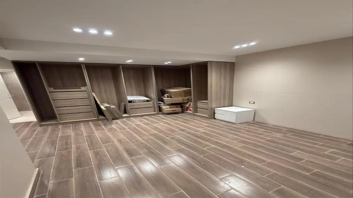 Luxury Apartment with Lake View and Landmark