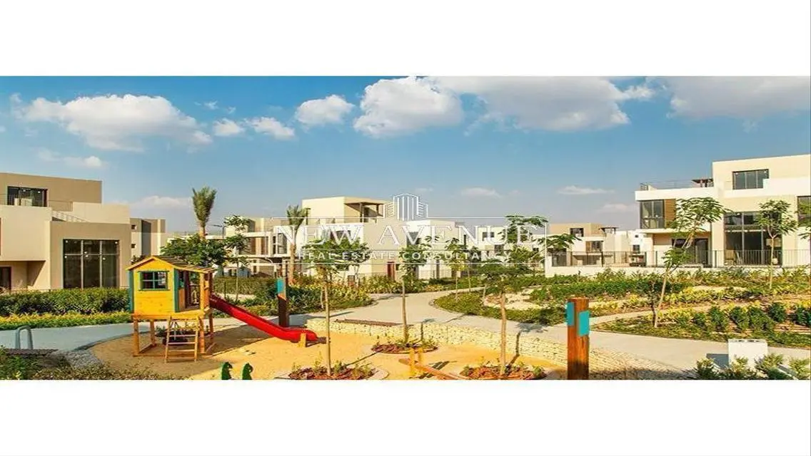 Luxury Apartment with Security and Balcony
