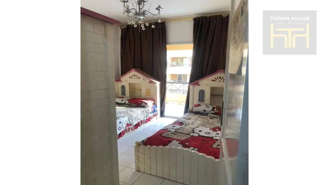 Stunning Town Home with 19000 sqm Space