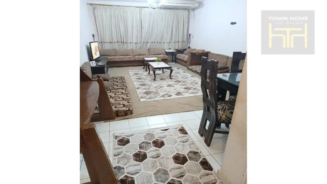 Stunning Town Home with 19000 sqm Space