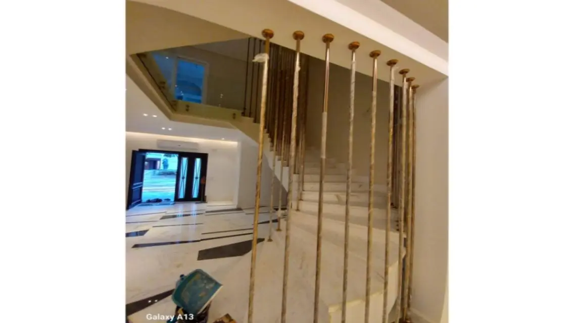 Luxury Apartment with Spacious Area Overlooking Lakes