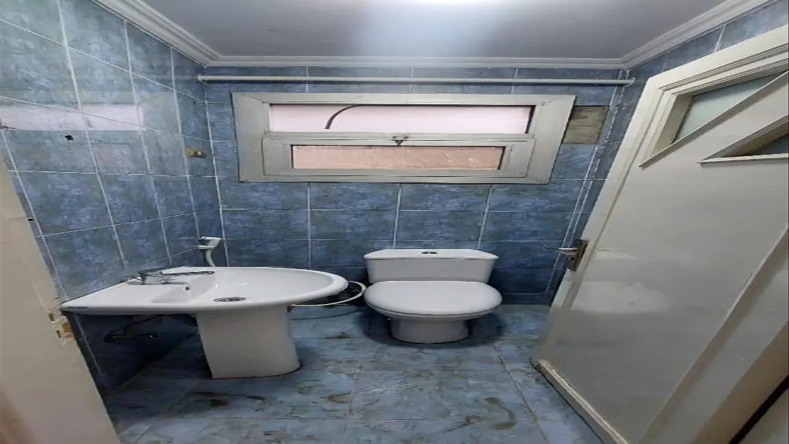 Luxury Apartment for Sale with Ample Space and Amenities