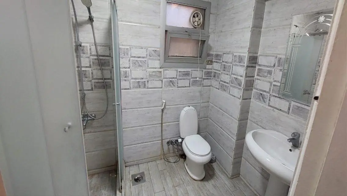 Luxury Apartment for Sale with Ample Space and Amenities