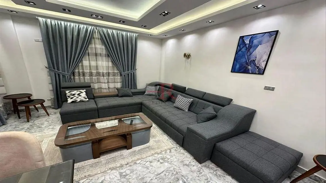 شقة رائعة بأثاث كامل وبسعر مغري