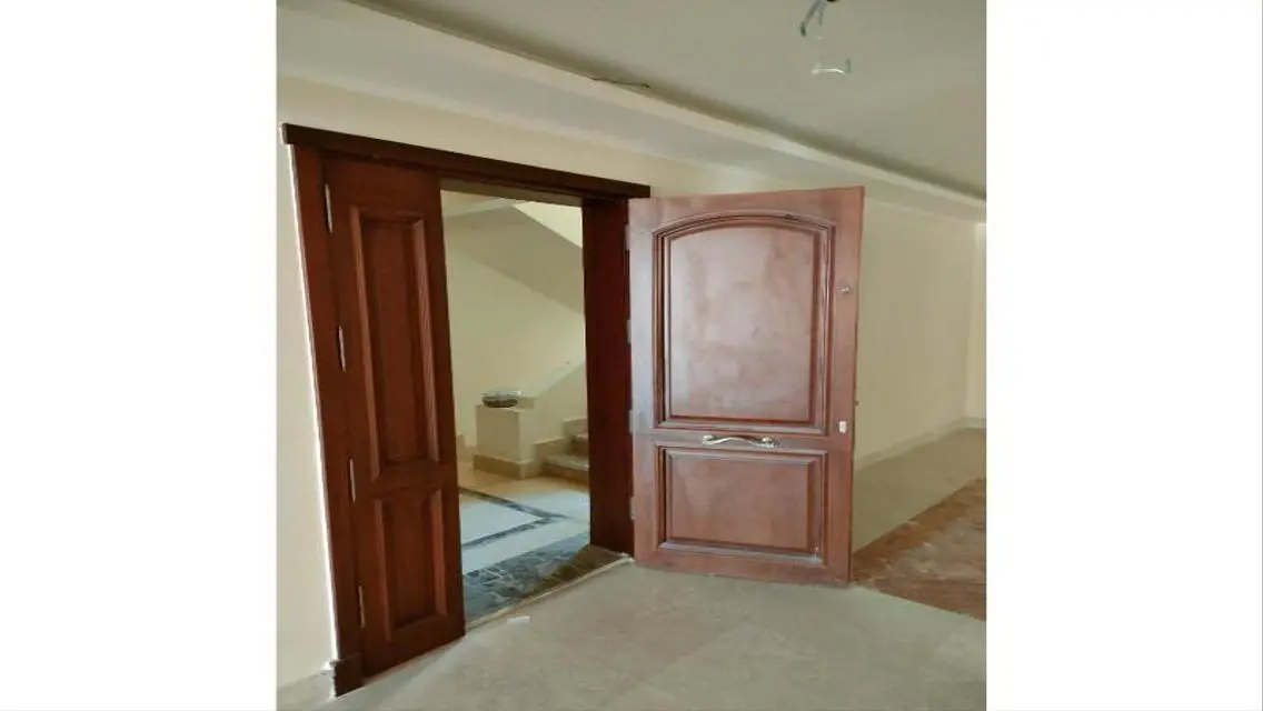 Spacious 400 sqm Office for Sale in Prime Location