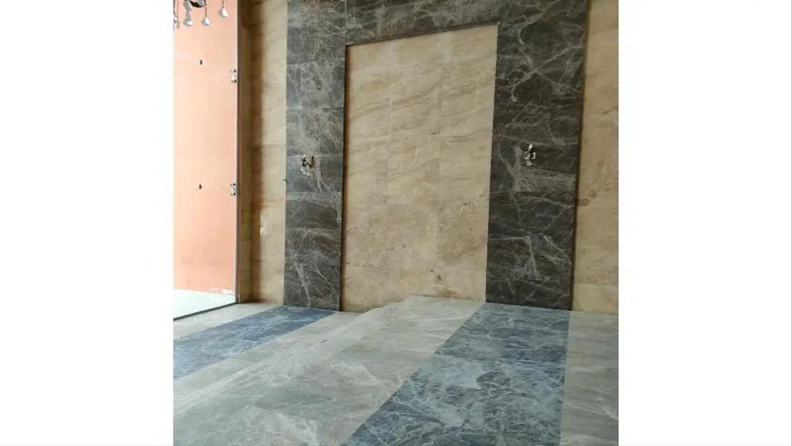 Spacious 400 sqm Office for Sale in Prime Location