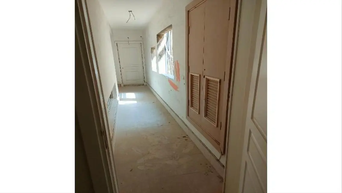 Spacious 400 sqm Office for Sale in Prime Location