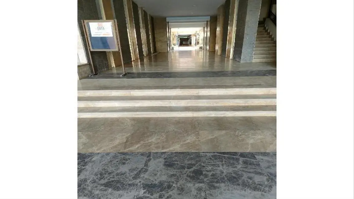 Spacious 400 sqm Office for Sale in Prime Location
