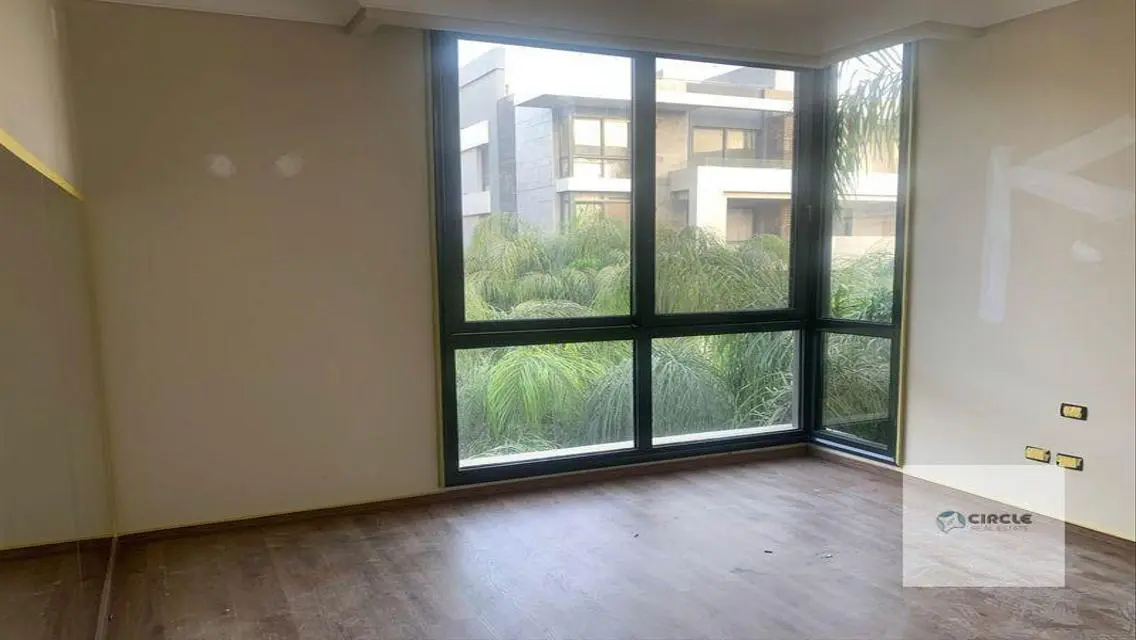 Luxurious 220 sqm Apartment in the Heart of the City