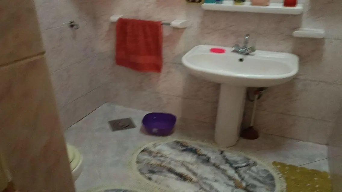 شقة فاخرة للبيع في منطقة راقية