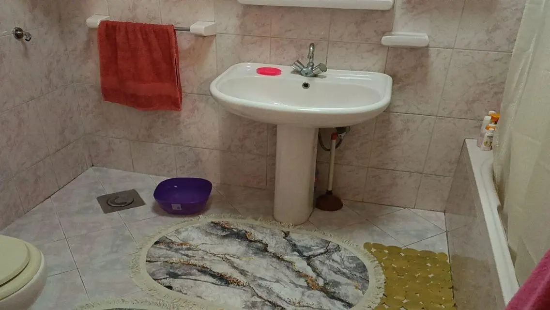 شقة فاخرة للبيع في منطقة راقية