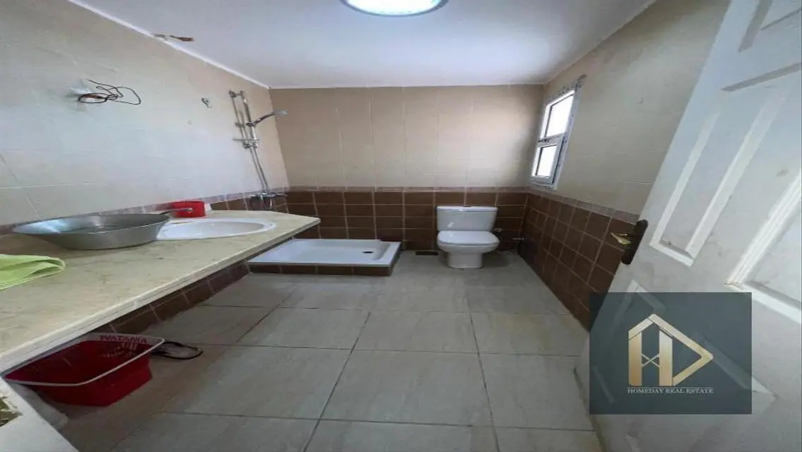 Luxury Apartment for Sale with Scenic Lake Views